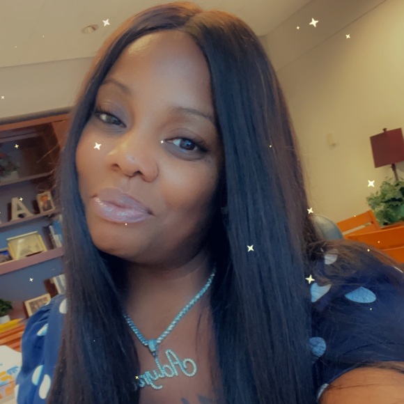 Meet your Posher, Adyna - Picture 1 of 1